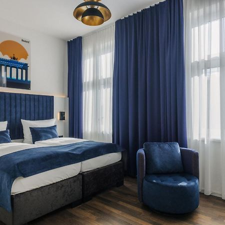 Homaris East Side Hotel Berlim Exterior foto