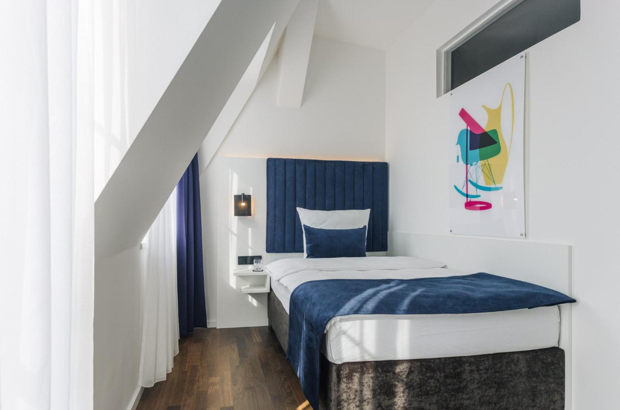 Homaris East Side Hotel Berlim Exterior foto