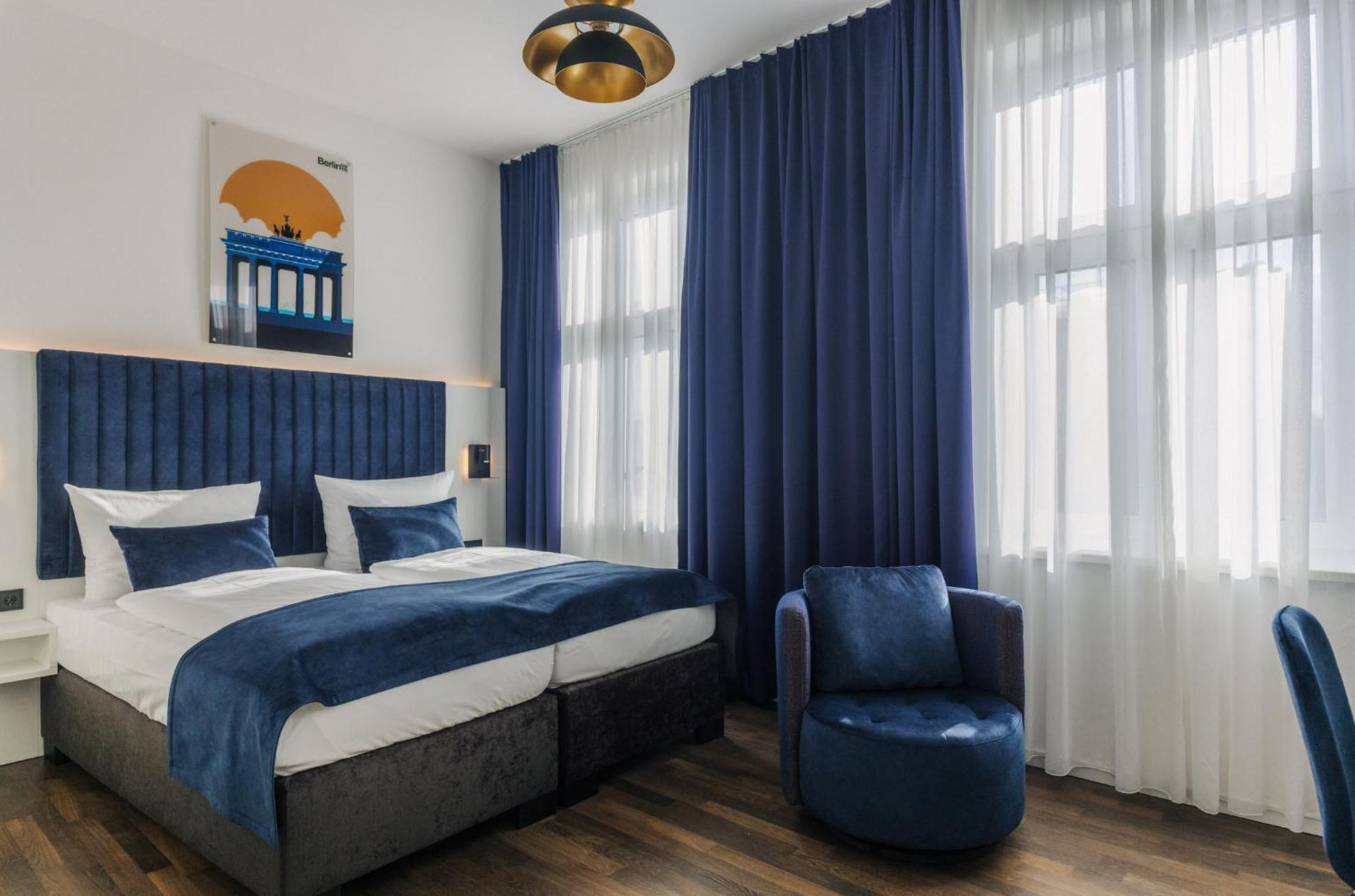 Homaris East Side Hotel Berlim Exterior foto