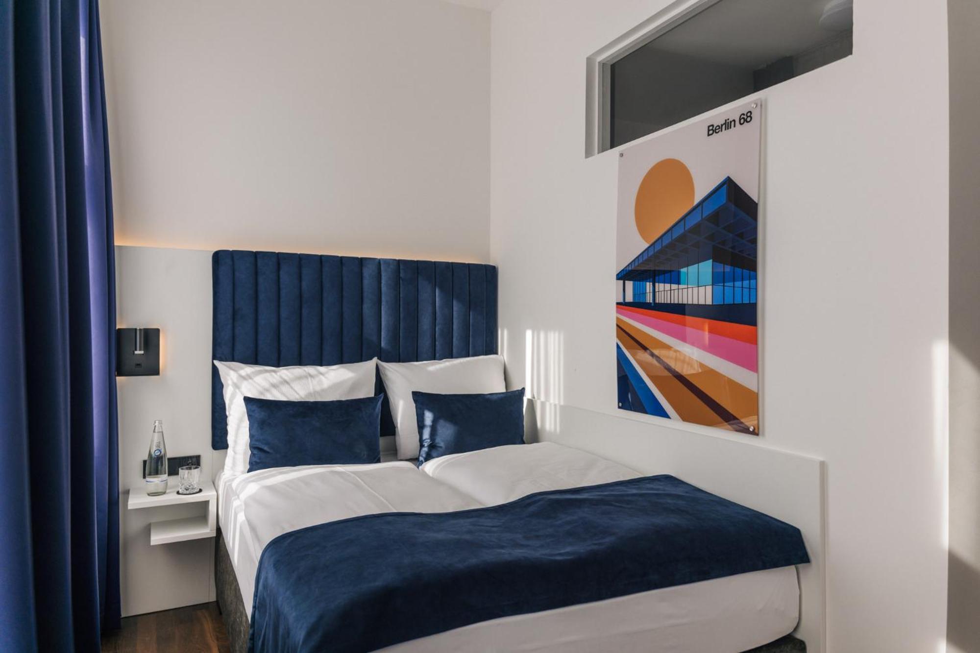 Homaris East Side Hotel Berlim Exterior foto