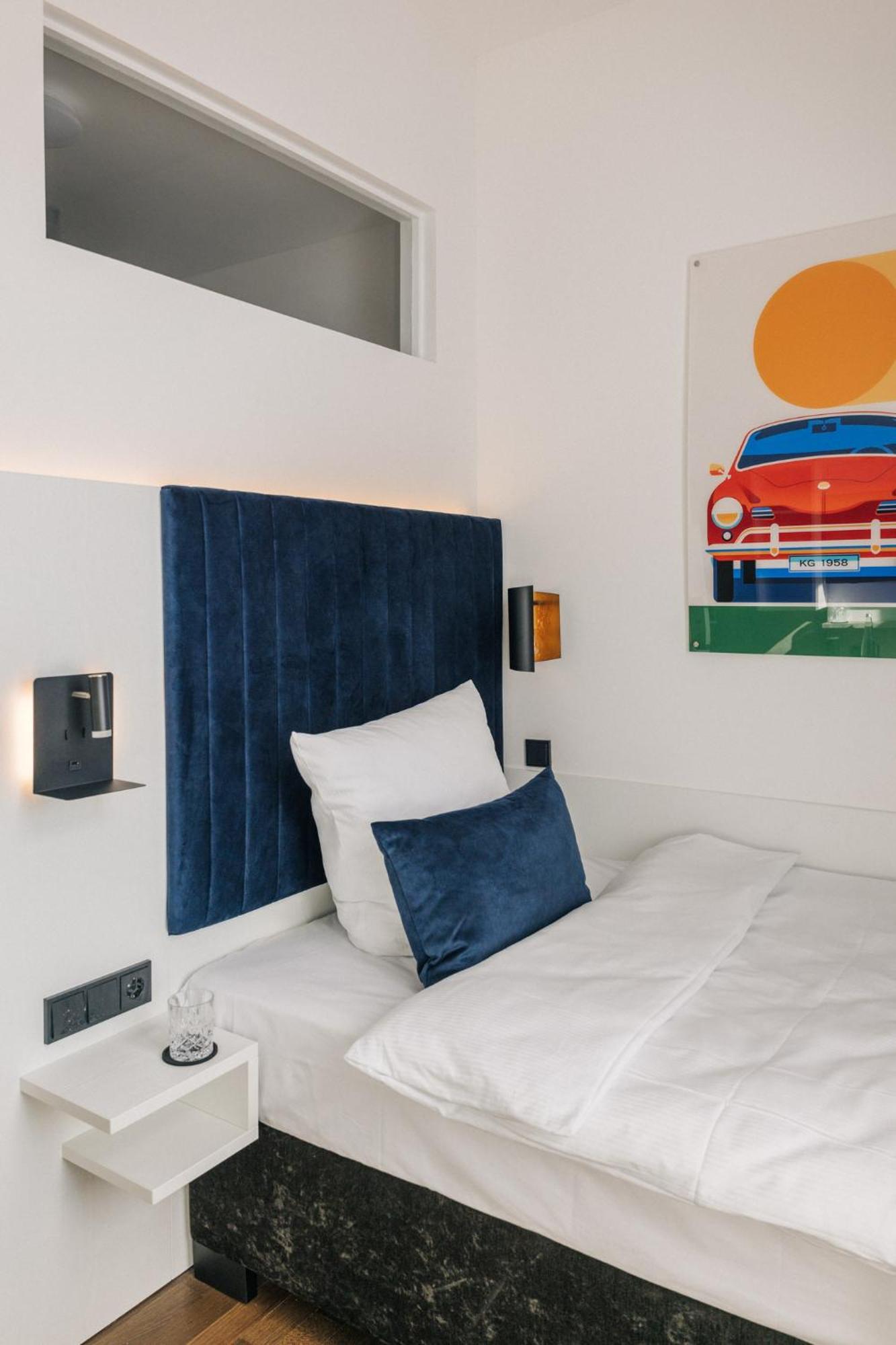Homaris East Side Hotel Berlim Exterior foto