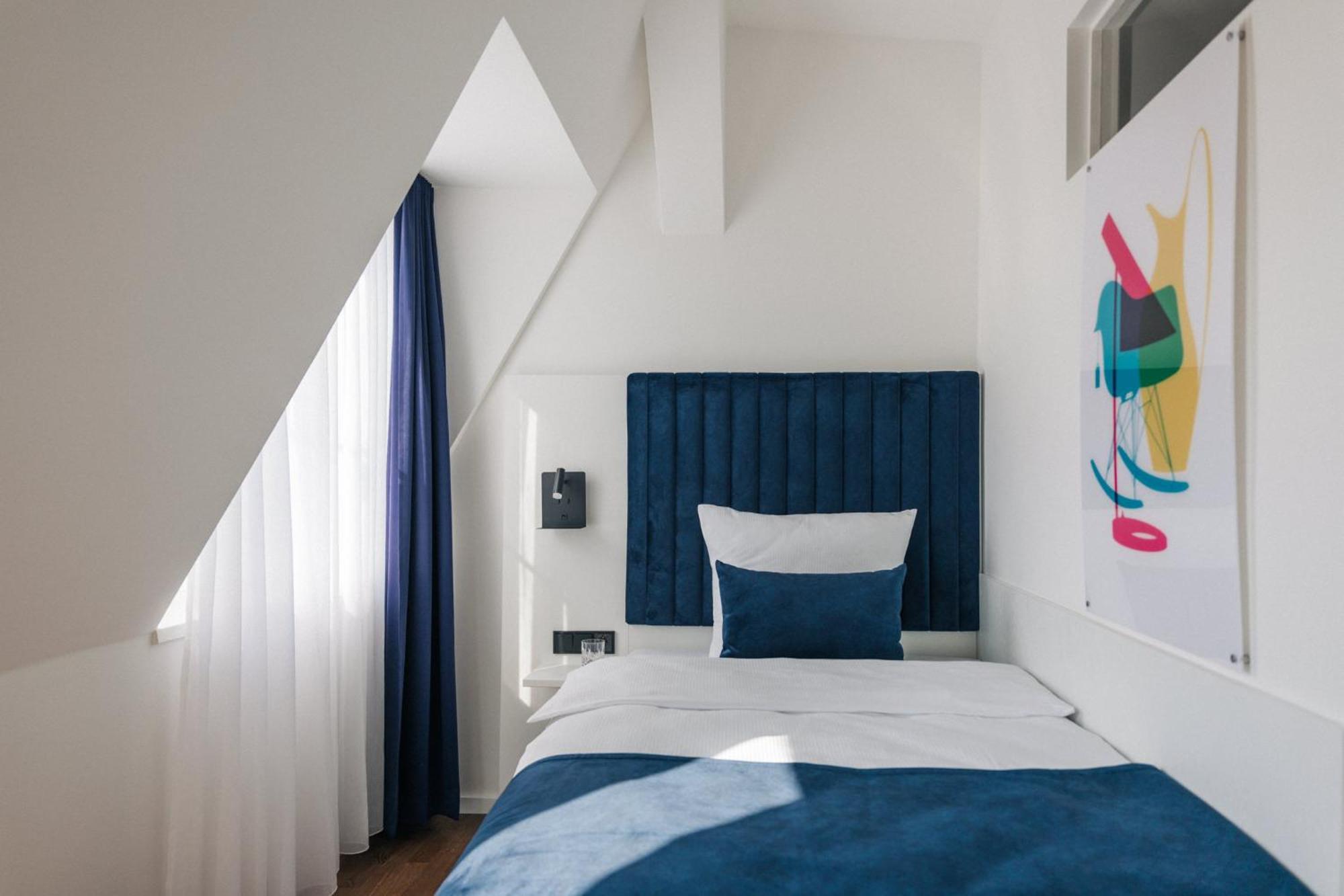 Homaris East Side Hotel Berlim Exterior foto