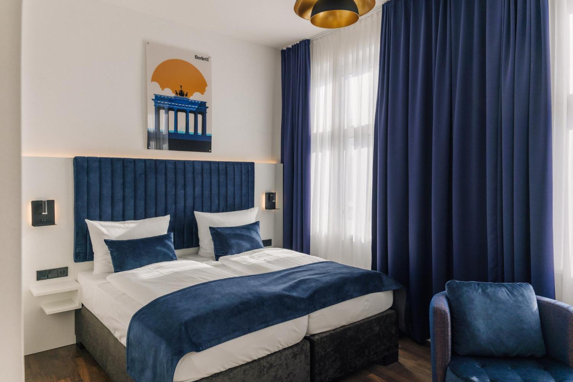 Homaris East Side Hotel Berlim Exterior foto